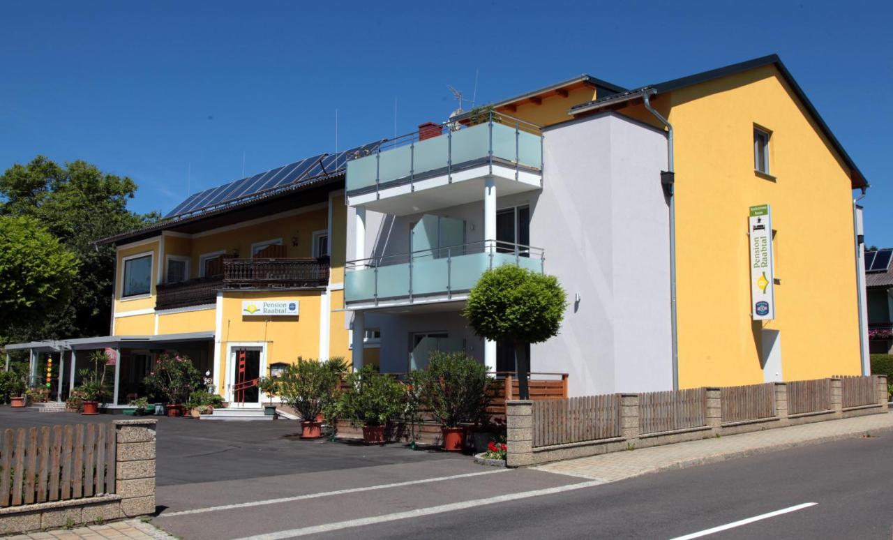 Hotel & Fruehstueckspension Raabtal フェルトバッハ エクステリア 写真